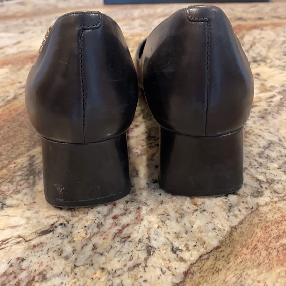 Tory Burch Black Pumps Size 9 - Picture 3 of 9